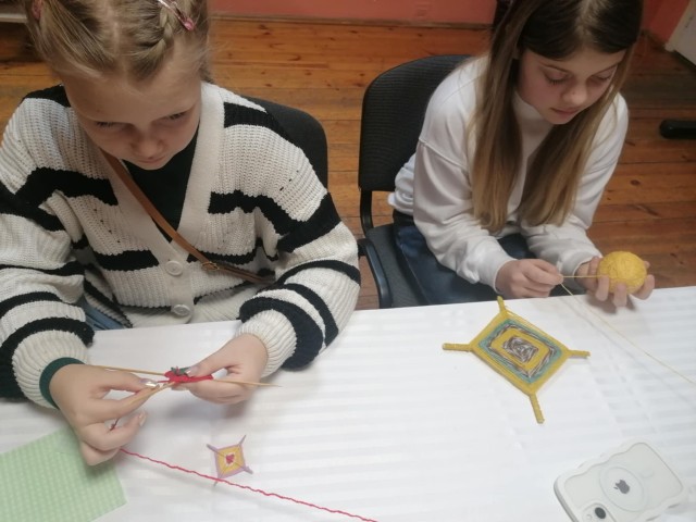 Radošā darbnīca “Dzijas mandalu gatavošana”